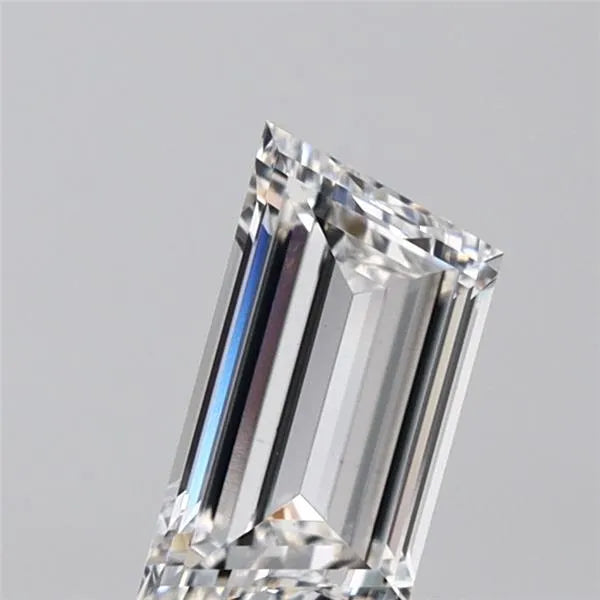 1.01ct Trapeze Lab Grown Diamond (Colour E, Clarity VS1, IGI Certified)