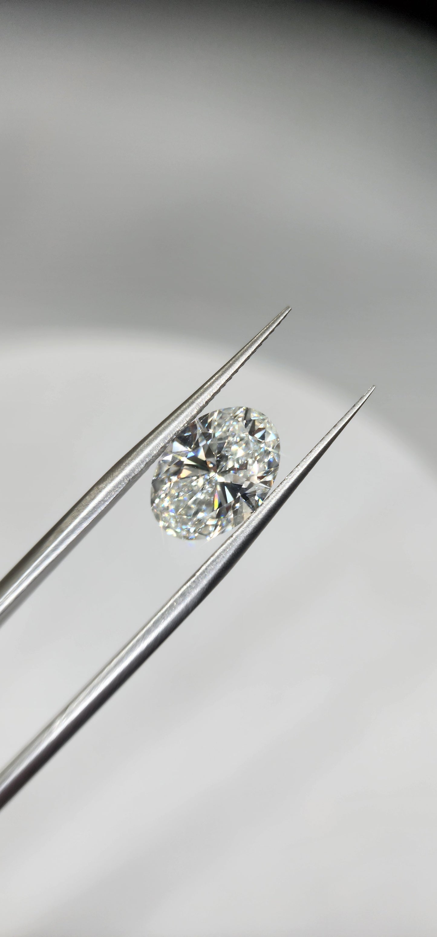 3.07 Carat Oval Lab Grown Diamond, Color G, VS1 Clarity IGI Certified (723535656)