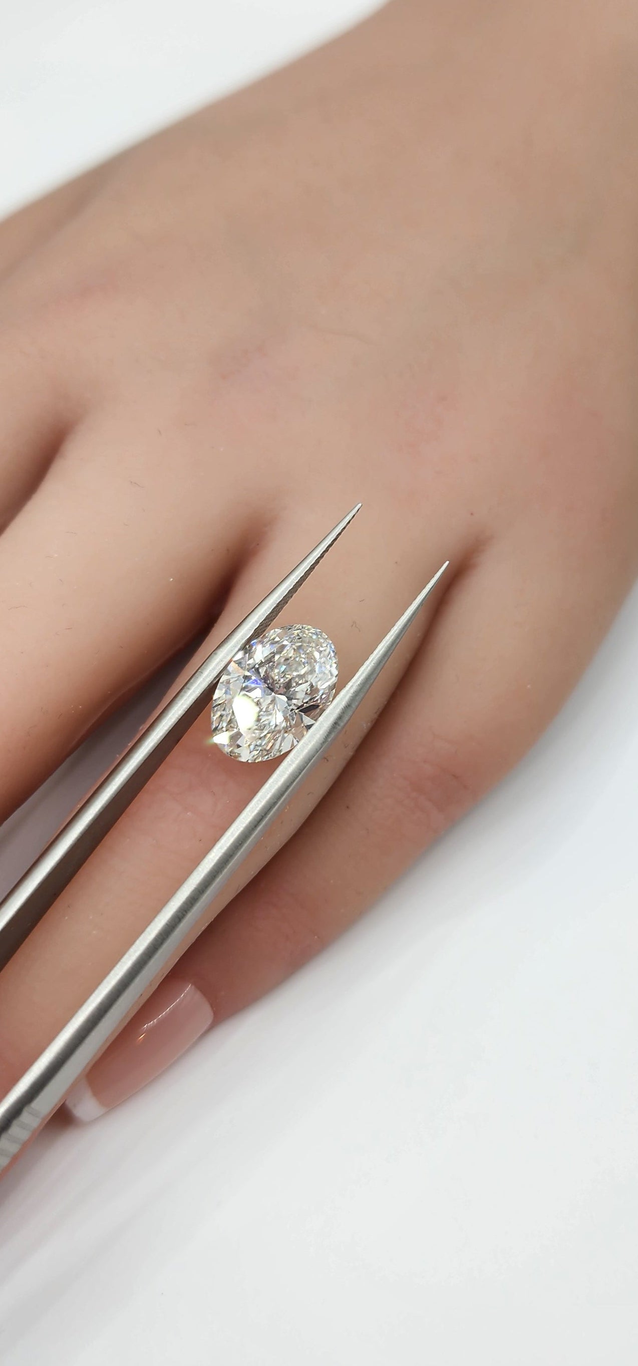 4.5 Carat Oval Lab Grown Diamond, Color G, VS1 Clarity, Uncertified