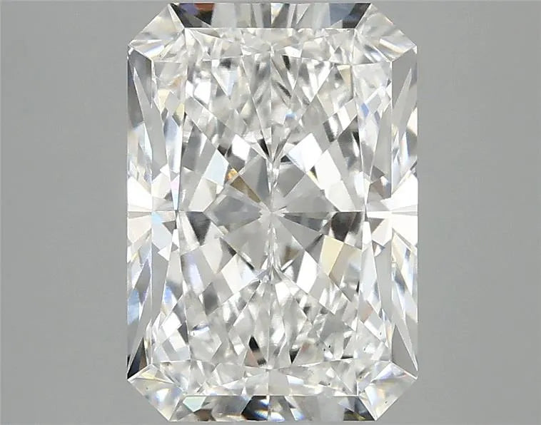 2.99ct Radiant Lab Grown Diamond (Colour E, Clarity VS2, IGI Certified)