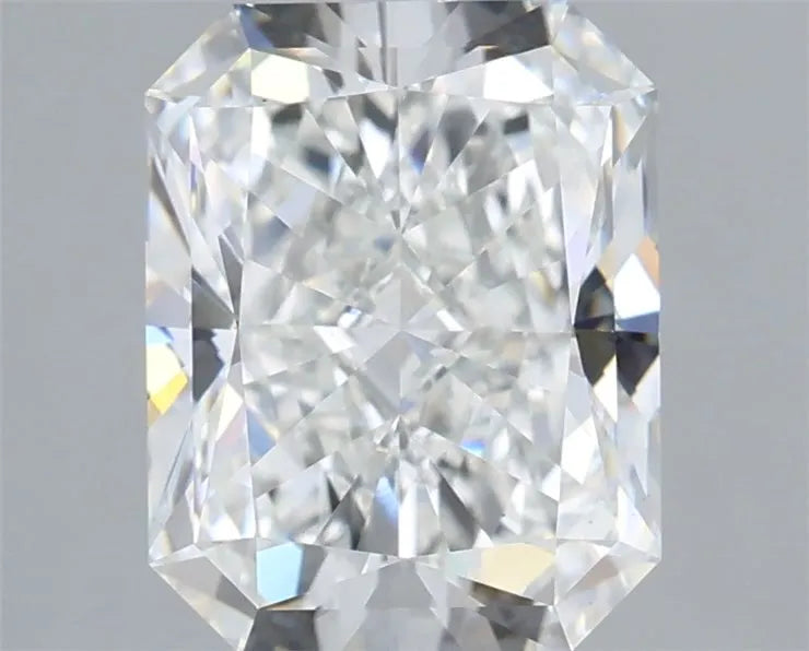 3.03ct Radiant Lab Grown Diamond (Colour E, Clarity VS2, IGI Certified)