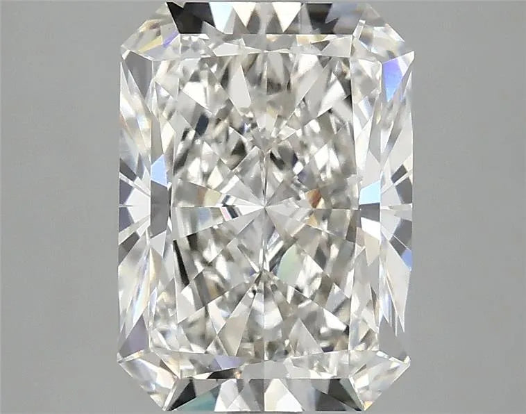 3.04ct Radiant Lab Grown Diamond (Colour G, Clarity VS2, IGI Certified)