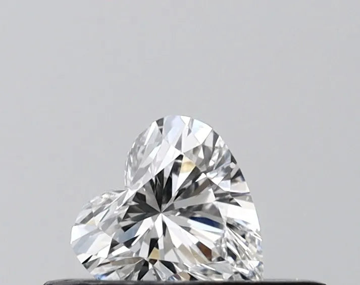 0.28ct Heart Lab Grown Diamond (Colour E, Clarity VS1, IGI Certified)