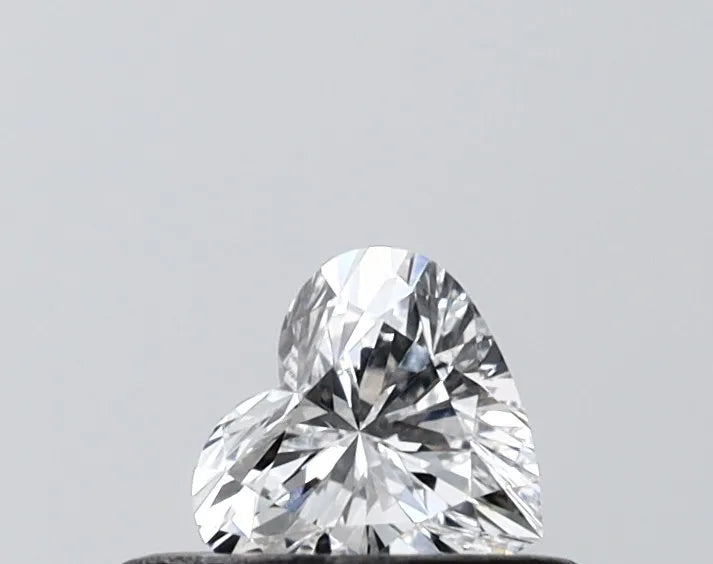 0.31ct Heart Lab Grown Diamond (Colour D, Clarity VVS2, IGI Certified)