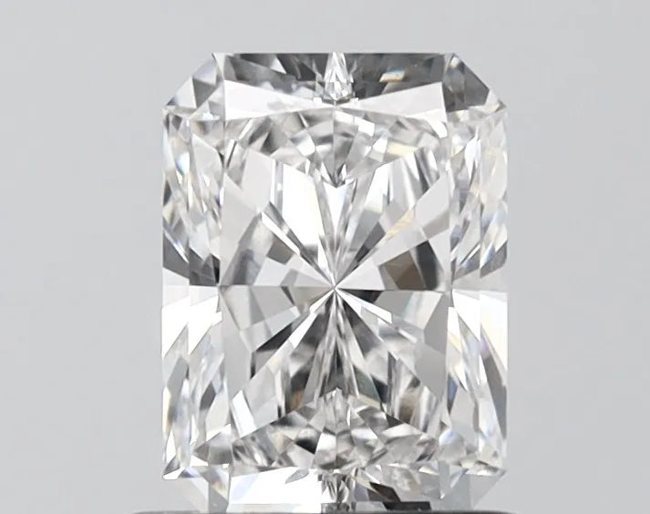 0.99ct Radiant Lab Grown Diamond (Colour E, Clarity VVS1, IGI Certified)
