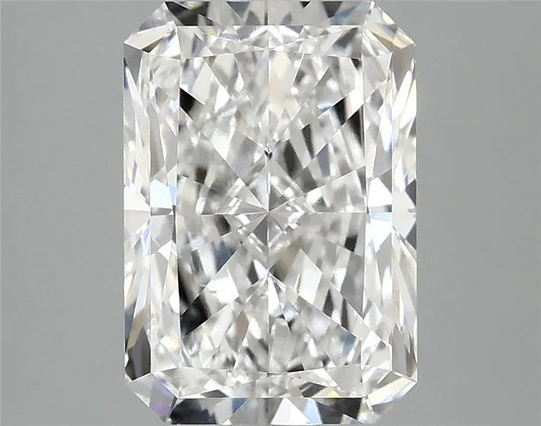 2.92ct Radiant Lab Grown Diamond (Colour E, Clarity VS2, IGI Certified)