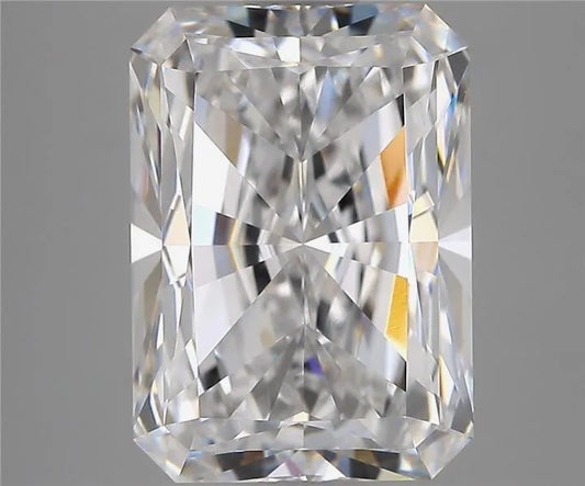 4.23ct Radiant Lab Grown Diamond (Colour D, Clarity VVS2, IGI Certified)