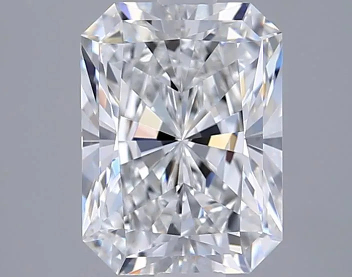 2.51ct Radiant Lab Grown Diamond (Colour E, Clarity VVS1, IGI Certified)