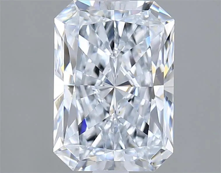 2.54ct Radiant Lab Grown Diamond (Colour E, Clarity VVS1, IGI Certified)