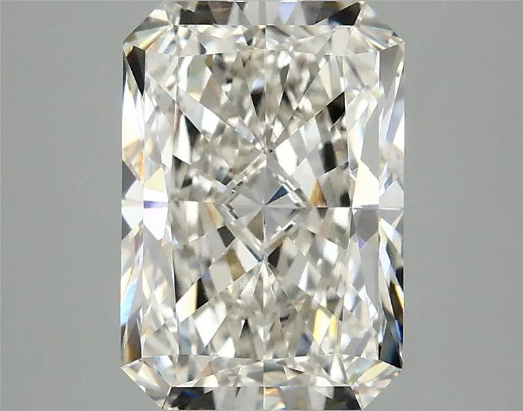 2.90ct Radiant Lab Grown Diamond (Colour G, Clarity VVS2, IGI Certified)