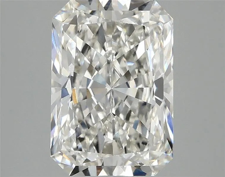 2.92ct Radiant Lab Grown Diamond (Colour G, Clarity VVS2, IGI Certified)