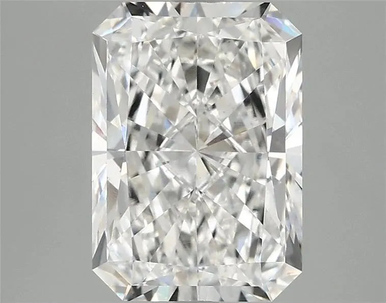 2.93ct Radiant Lab Grown Diamond (Colour E, Clarity VVS2, IGI Certified)