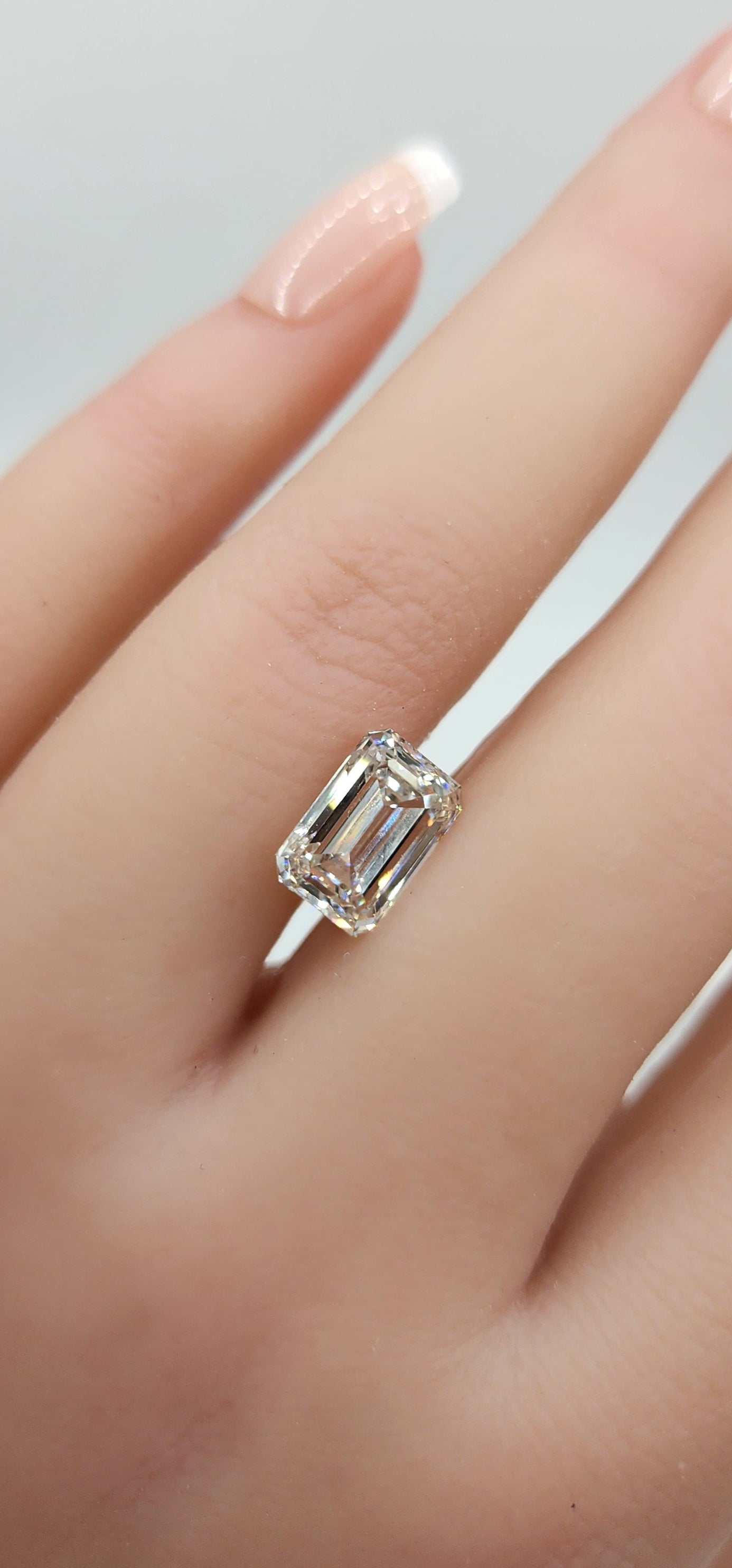 3.04 Carat Emerald Lab Grown Diamond, Color G, VS1 Clarity IGI Certified