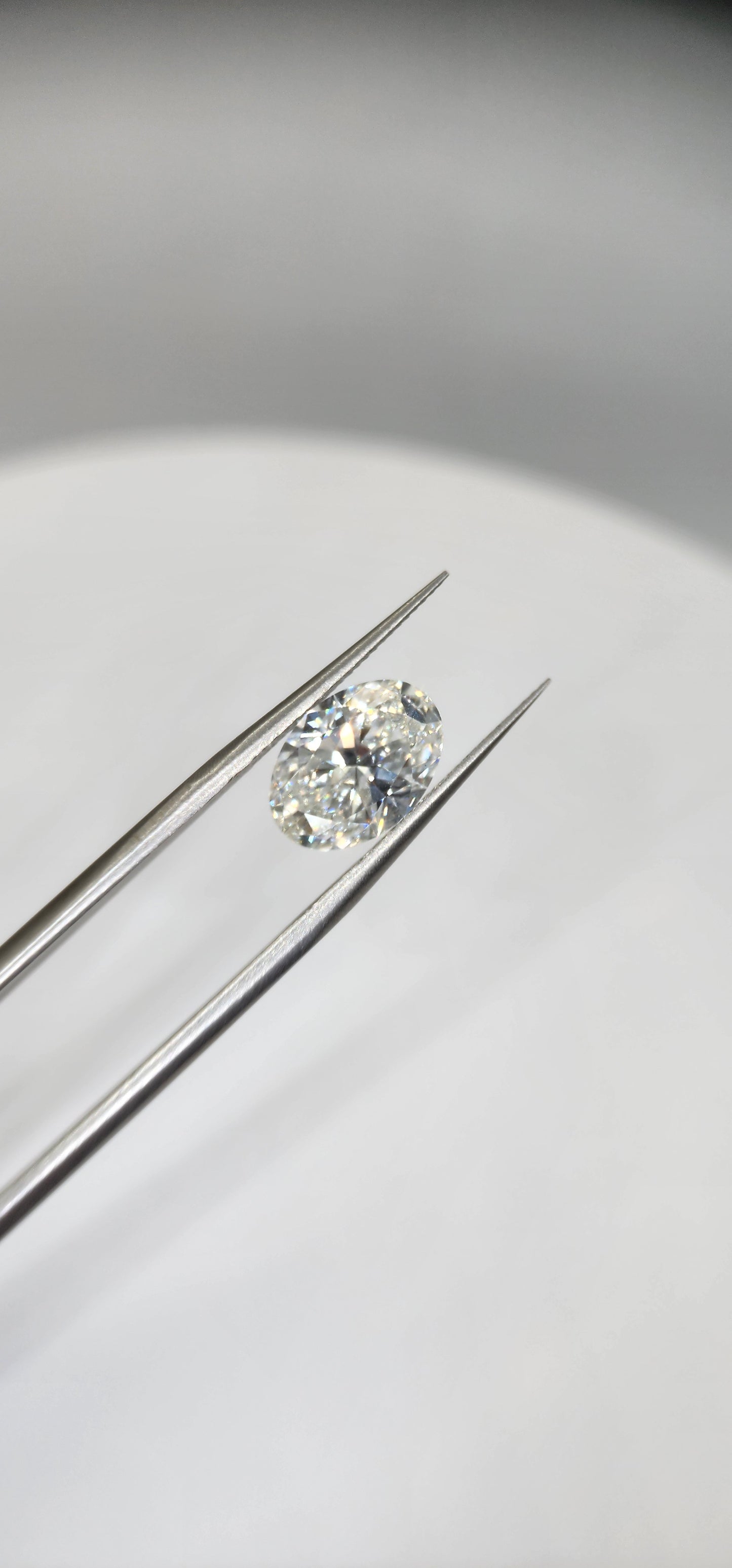 3.07 Carat Oval Lab Grown Diamond, Color G, VS1 Clarity IGI Certified (723535646)