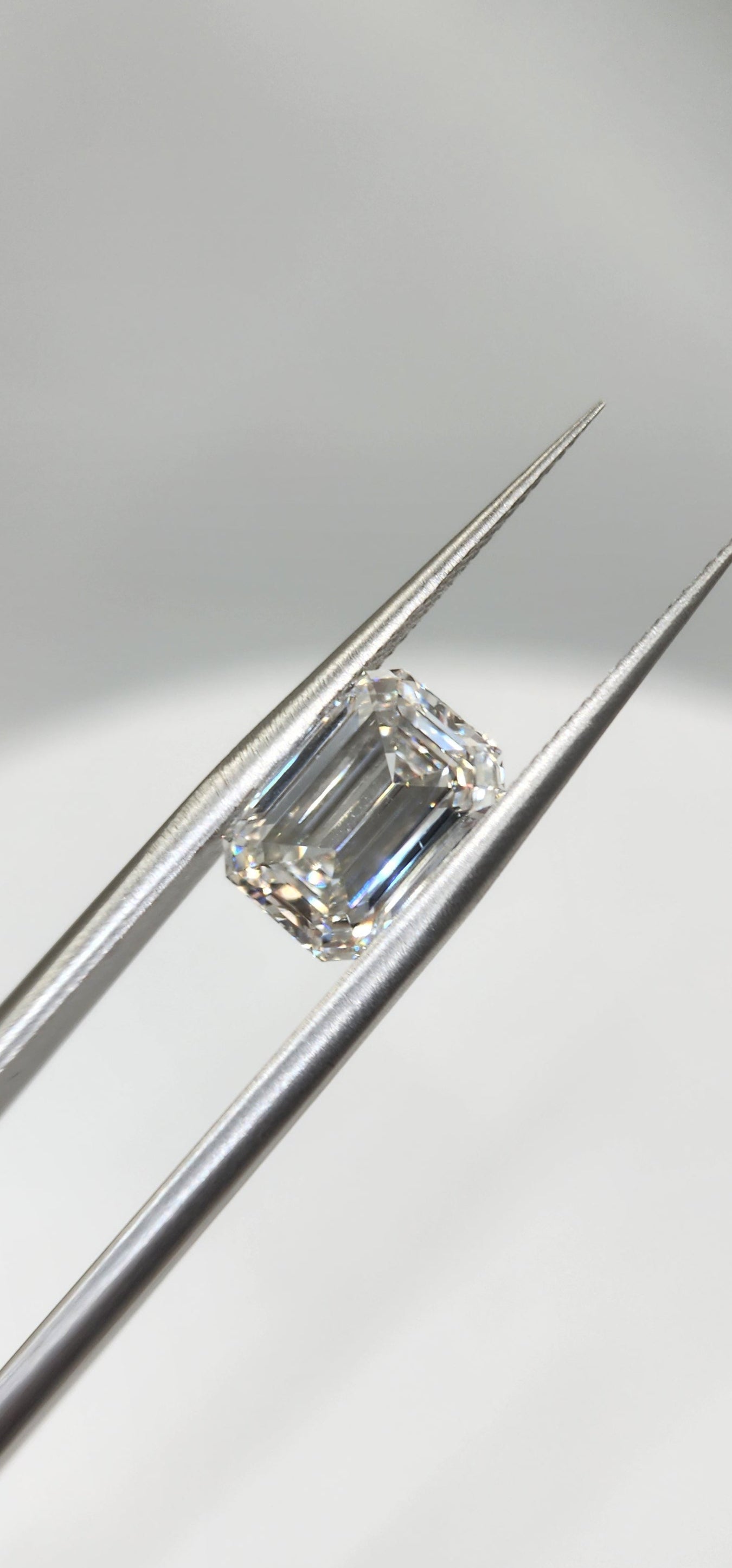 3.1 Carat Emerald Lab Grown Diamond, Color G, VS1 Clarity IGI Certified