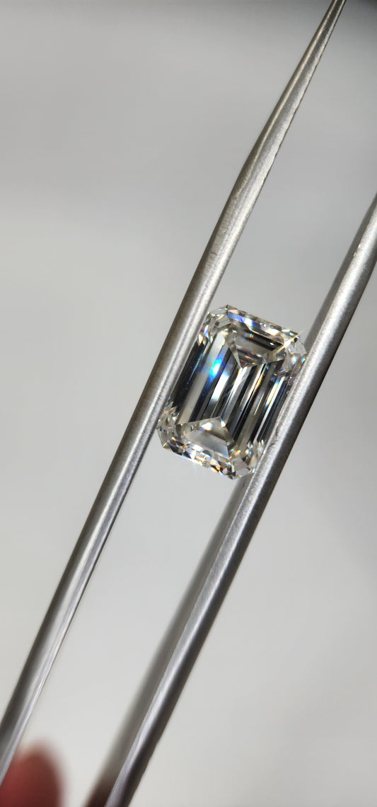 4.09 Carat Emerald Lab Grown Diamond, Color H,  VS2 Clarity IGI Certified