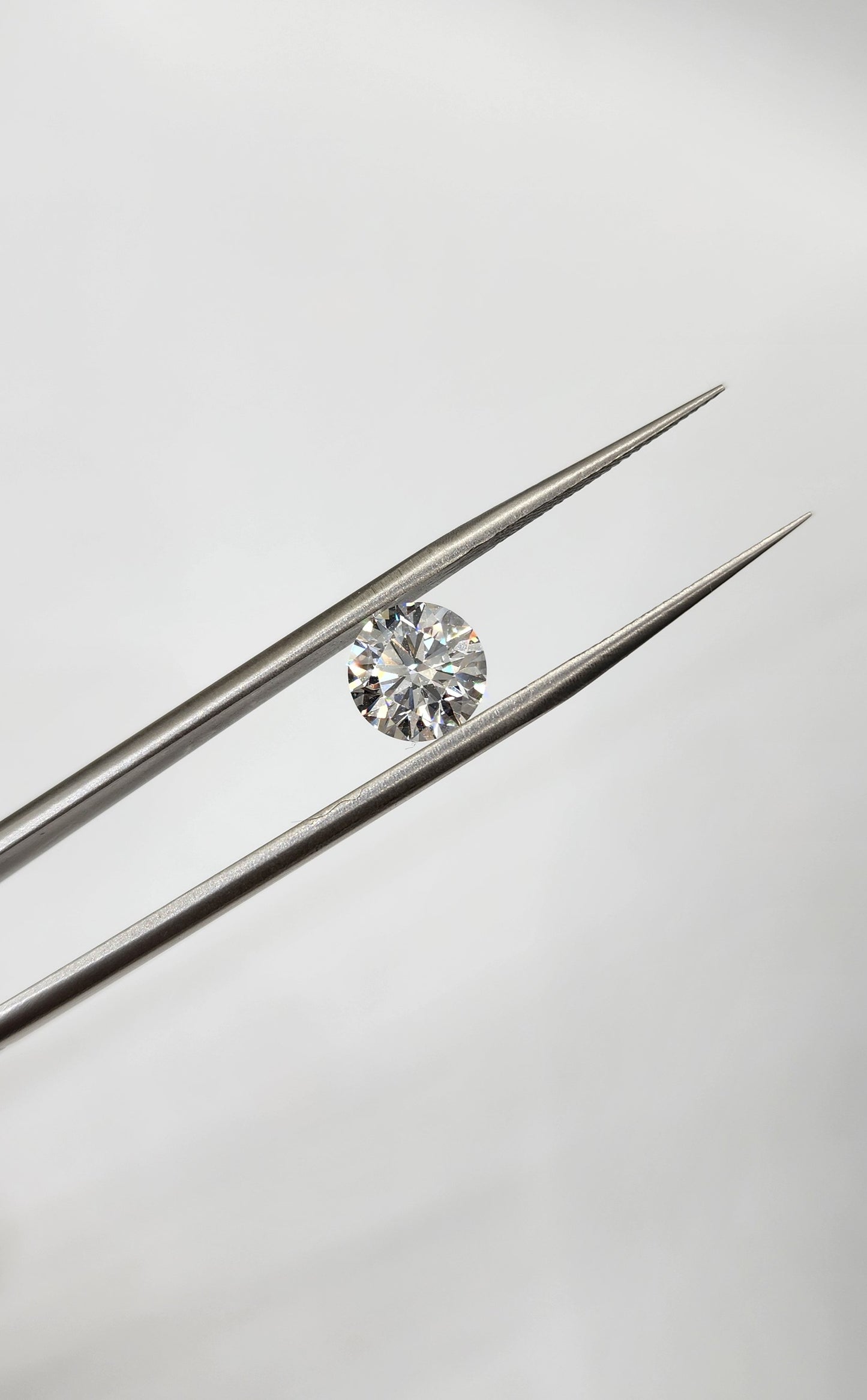 2.02 Carat Round Lab Grown Diamond, Color F, VVS2 Clarity IGI Certified