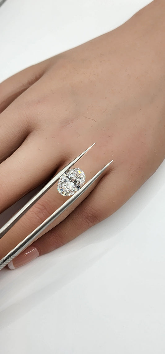 5.07 Carat Oval Lab Grown Diamond, Color E, VS1 Clarity IGI Certified