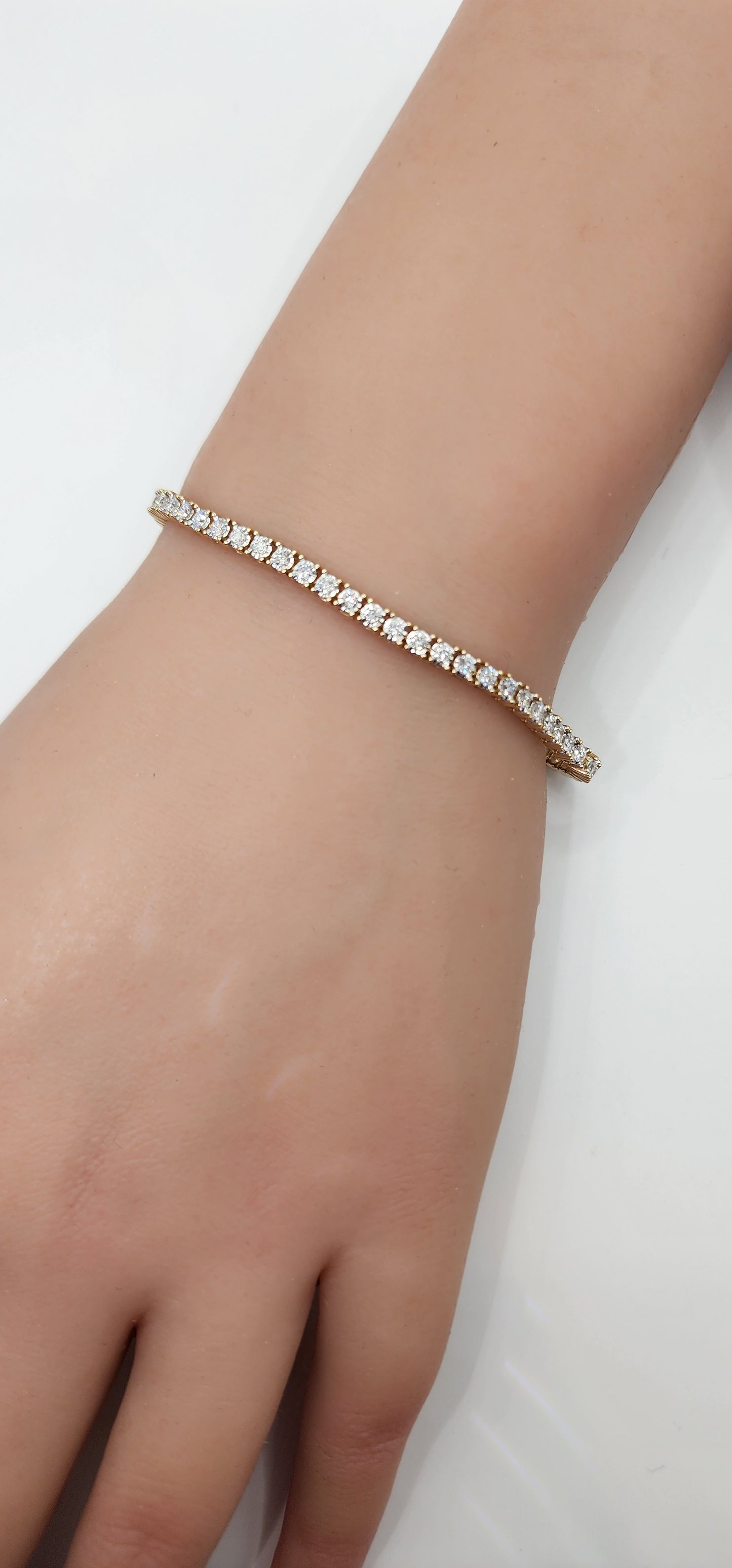 2 Carat Total Weight Yellow Gold Tennis Bracelet w/ Round Lab Grown Diamonds