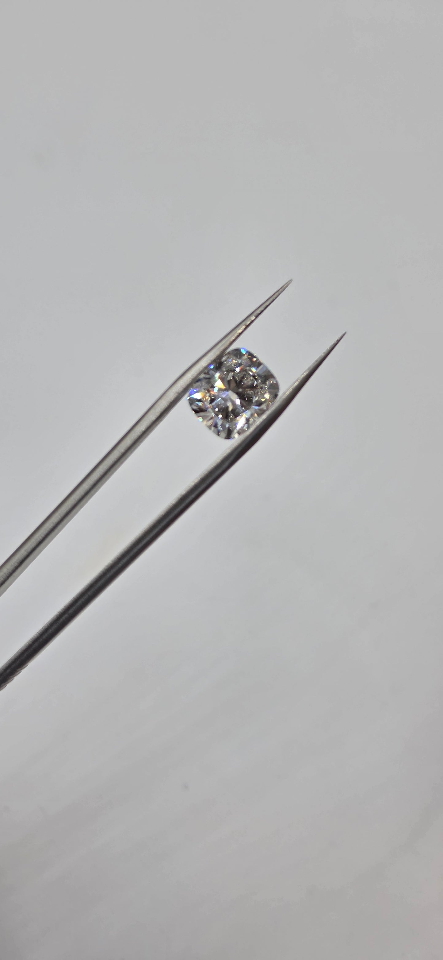 4.02 ct Elongated Cushion Lab Grown Diamond (Colour H, Clarity VS1, IGI Certified)
