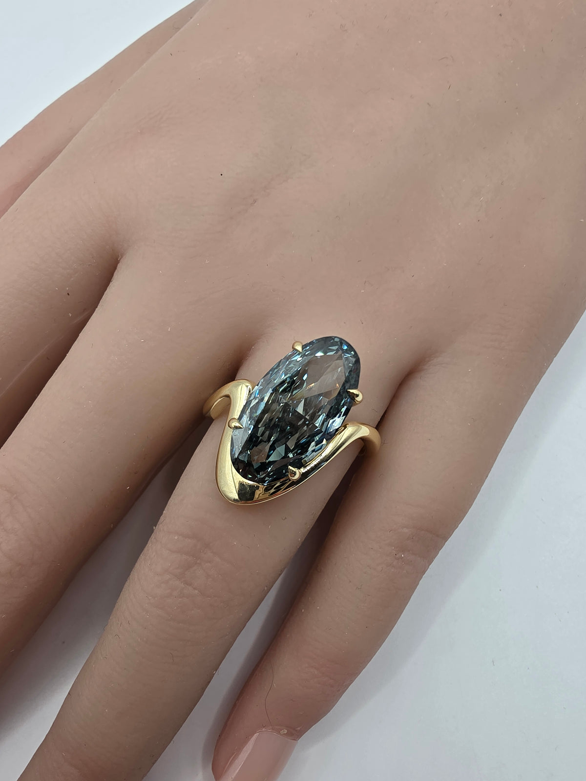 7 Carat Fancy Vivid Green Moval Ring, VS1, in 10k YG Size 9.25, IGI Certified