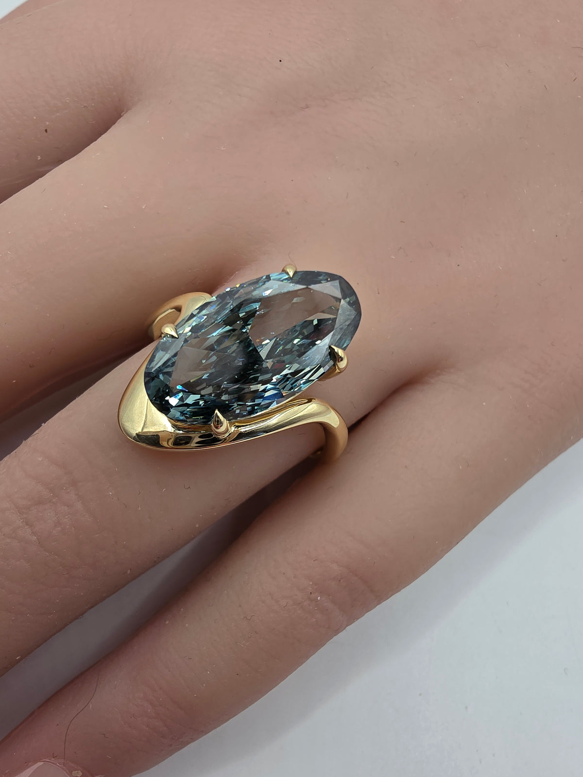 7 Carat Fancy Vivid Green Moval Ring, VS1, in 10k YG Size 9.25, IGI Certified