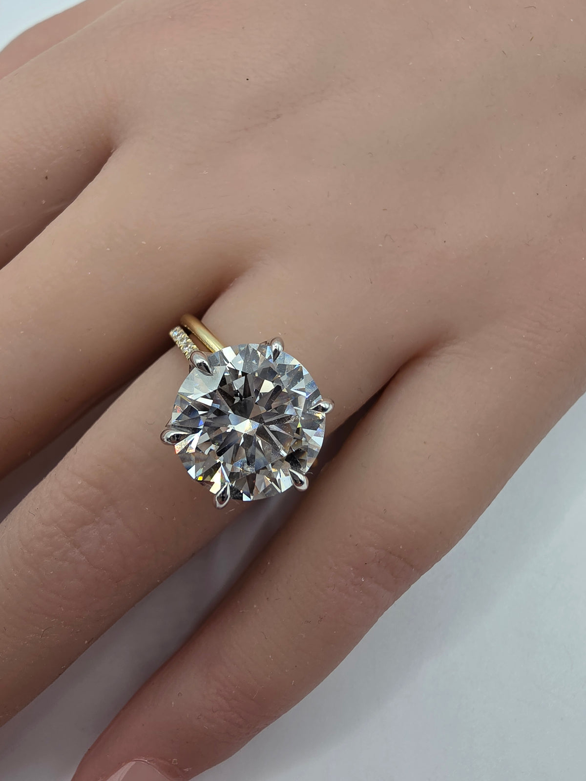 6 Carat Round Solitaire & 10k YG Solid Gold Band, IGI Certified w/ Hidden Halo and Tulip Basket