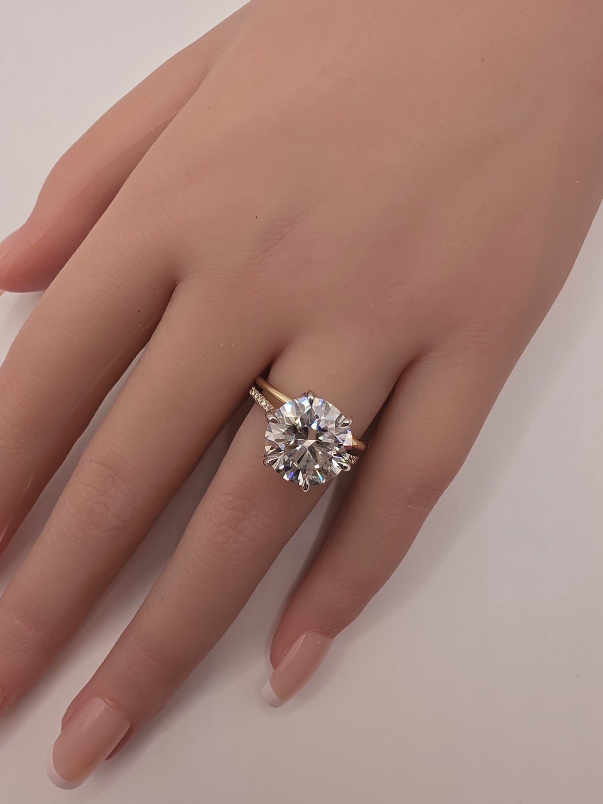 6 Carat Round Solitaire & 10k YG Solid Gold Band, IGI Certified w/ Hidden Halo and Tulip Basket