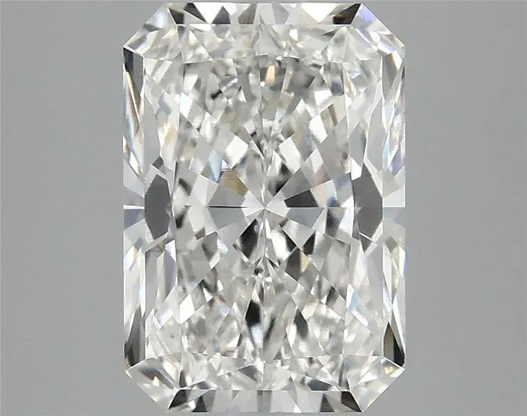 3.04ct Radiant Lab Grown Diamond (Colour G, Clarity VVS2, IGI Certified)