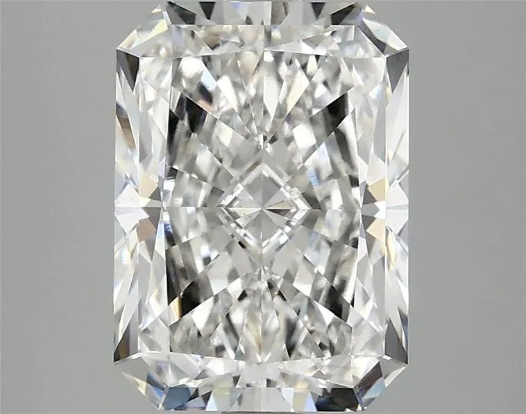 3.10ct Radiant Lab Grown Diamond (Colour G, Clarity VS2, IGI Certified)