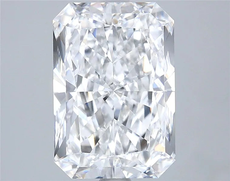 3.51ct Radiant Lab Grown Diamond (Colour E, Clarity VVS1, GIA Certified)