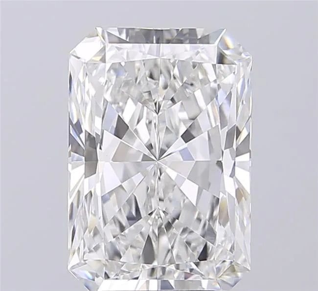 4.00ct Radiant Lab Grown Diamond (Colour E, Clarity VVS2, IGI Certified)
