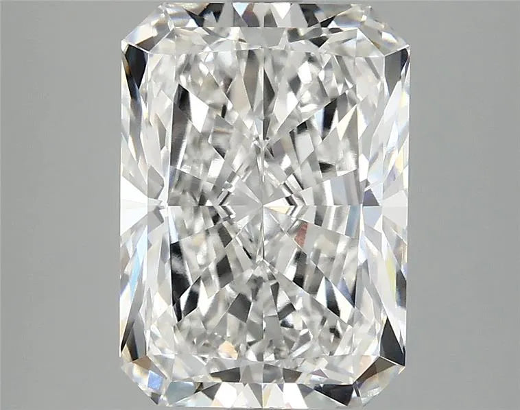 4.06ct Radiant Lab Grown Diamond (Colour F, Clarity VVS2, IGI Certified)