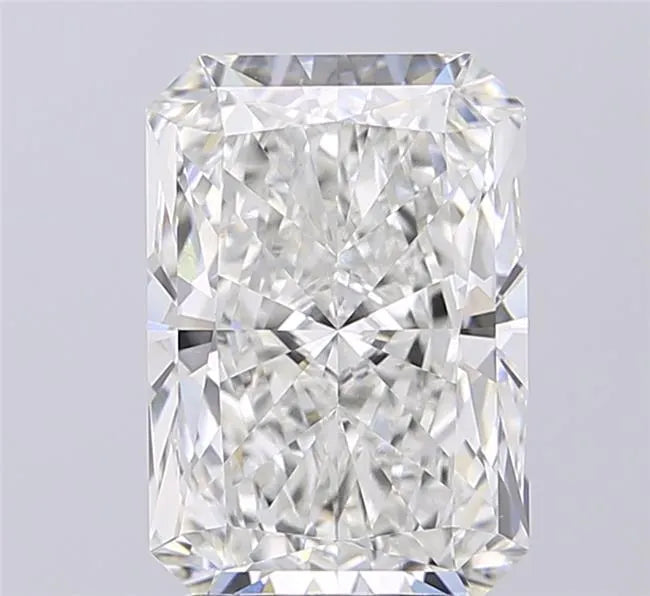 4.08ct Radiant Lab Grown Diamond (Colour E, Clarity VVS2, IGI Certified)