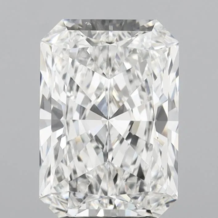 4.22ct Radiant Lab Grown Diamond (Colour E, Clarity VVS2, IGI Certified)