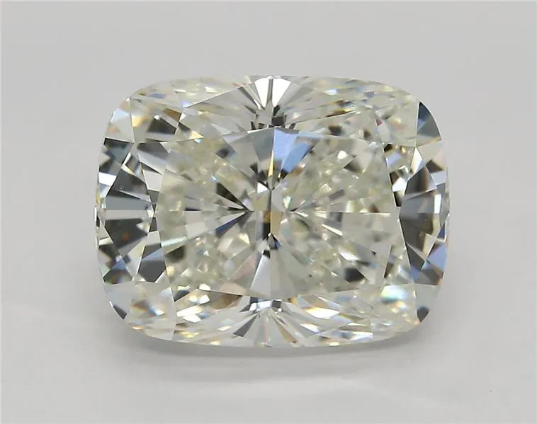 5.08ct Cushion modified Lab Grown Diamond (Colour G, Clarity VVS2, IGI Certified)