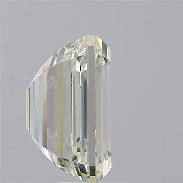 7.02ct Emerald Natural Diamond (Colour J, Clarity VVS1, Cut VG, IGI Certified)