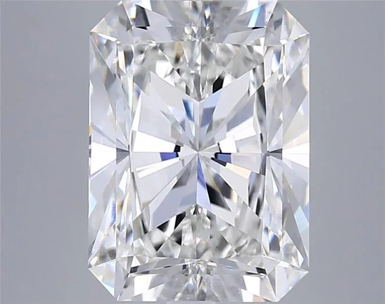 7.04ct Radiant Lab Grown Diamond (Colour G, Clarity VVS2, IGI Certified)