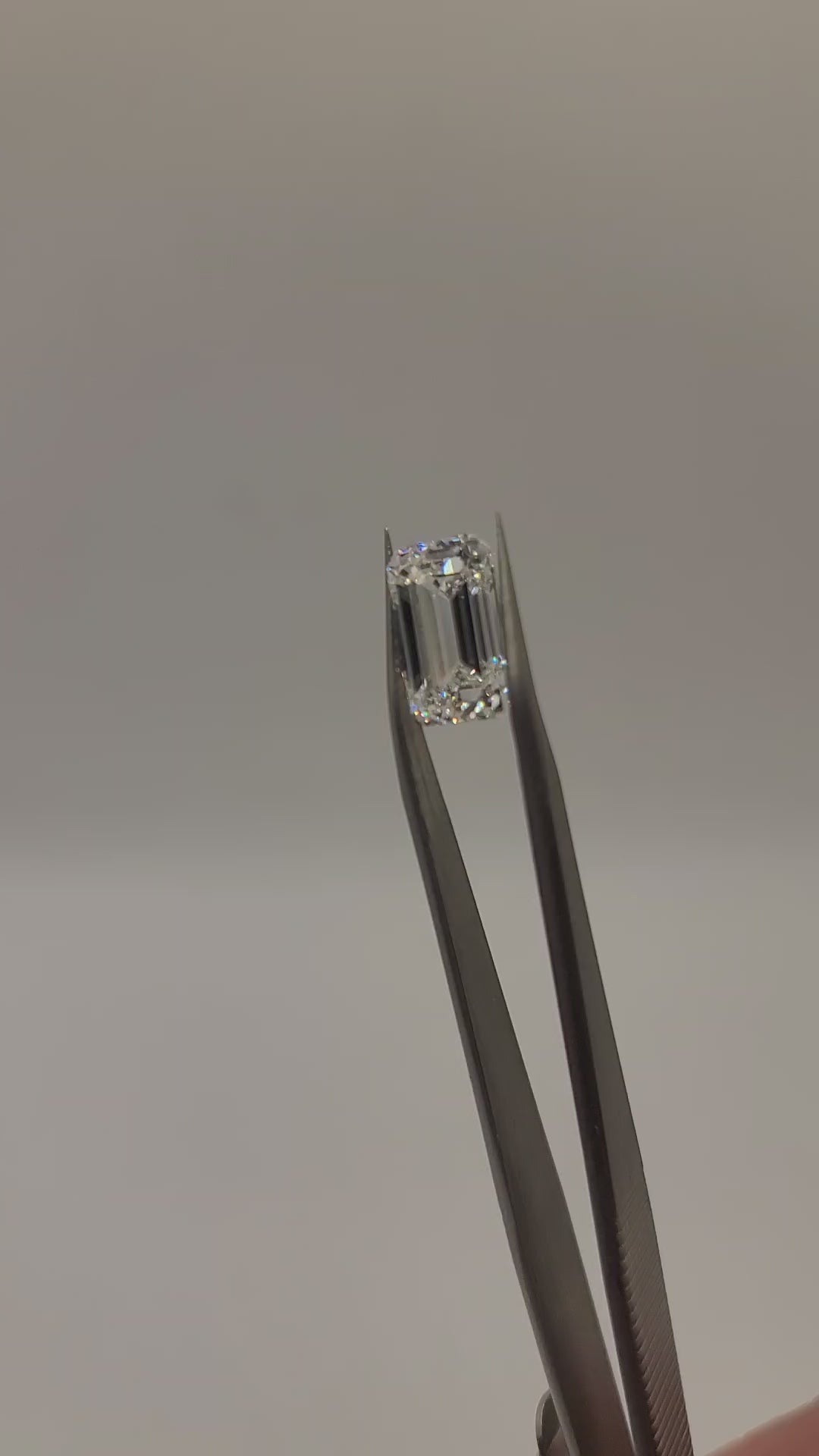 Video of lab diamond emerald cut