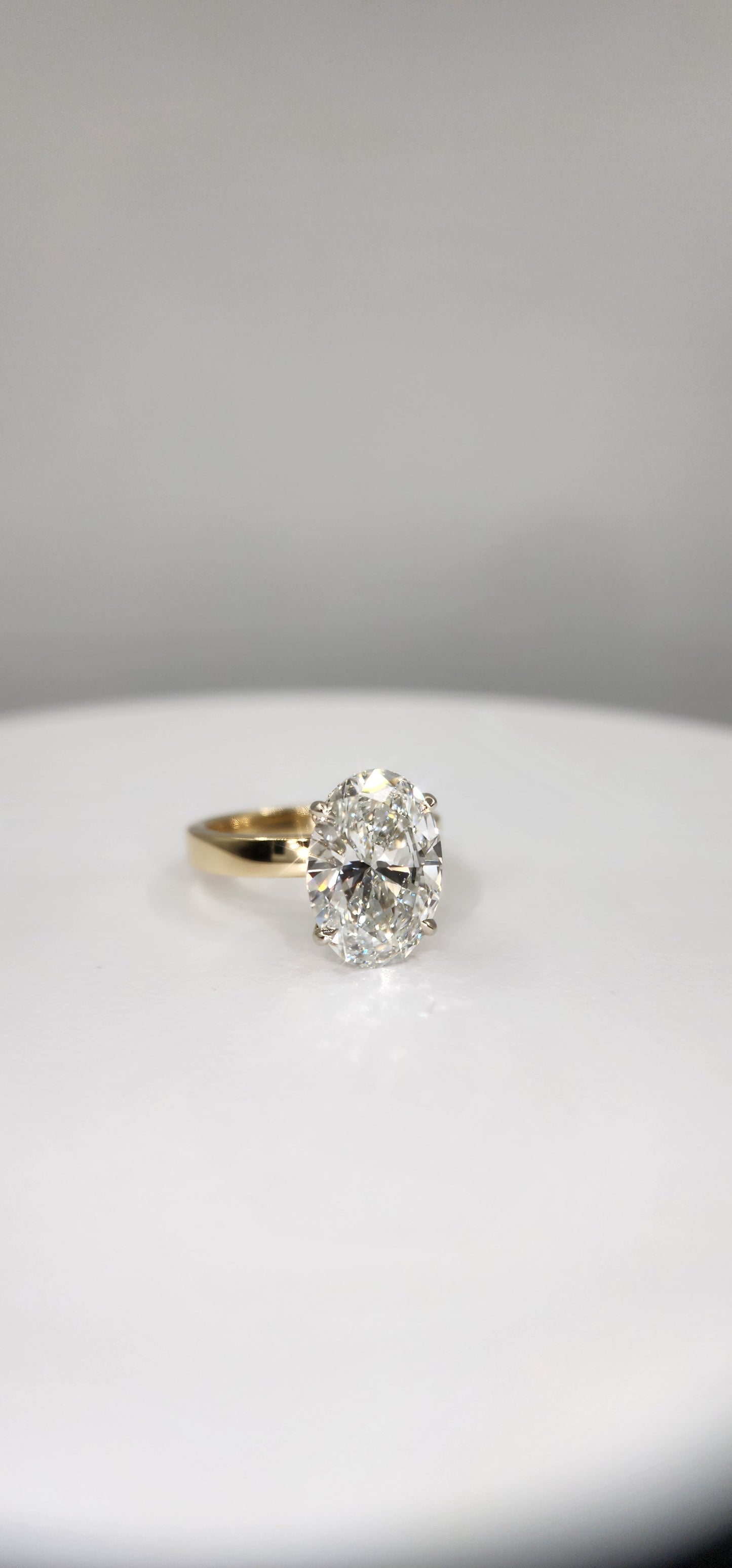 "The Carolyn" 5 Carat Oval, G VVS2 Lab Grown Diamond in 14k Gold 3mm Cigar Band Solitaire